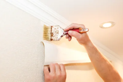 Pose de papier peint à Gartempe — revêtements muraux et toiles de verre